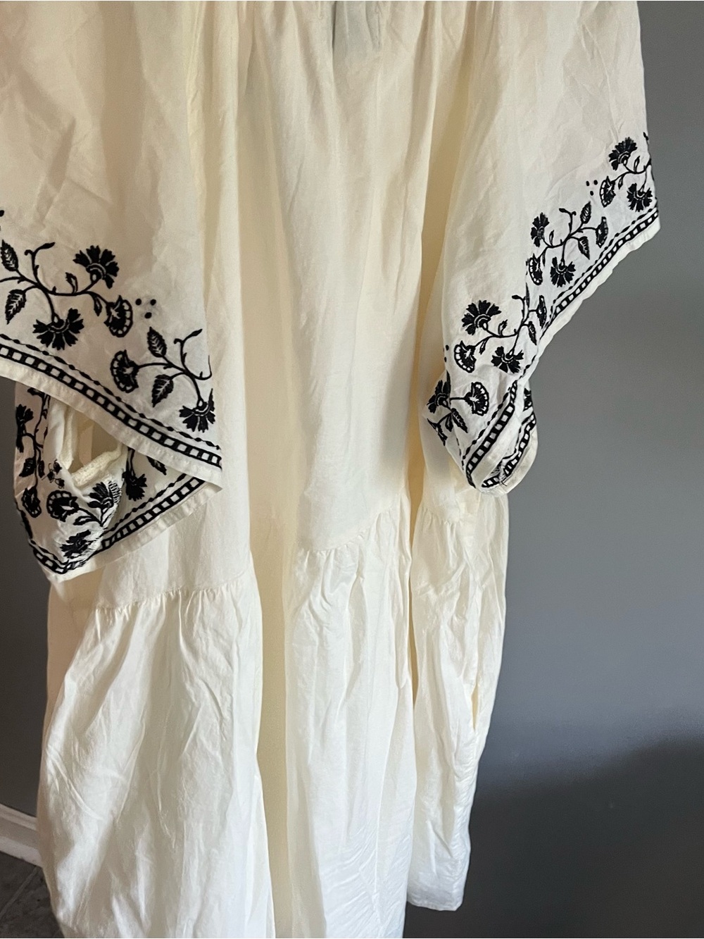 Embroidered Dress - Picture 5 of 6